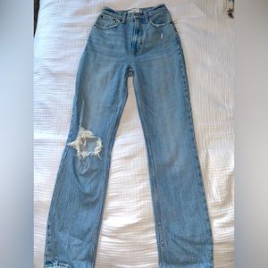 Abercrombie & Fitch Curve Love Ultra High Rise 90s Slim Straight Jean
